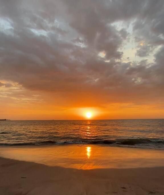 Lujoso Penthouse - Vista Al Mar - Playa Privada Apartamento